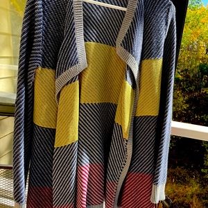 Cabi size xs cardigan. In wonderful shape.